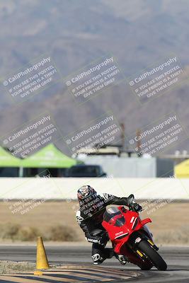 media/Jan-15-2026-Racers Edge (Thu) [[dfebeb70ab]]/3-B Group/Session 1 Turn 15/